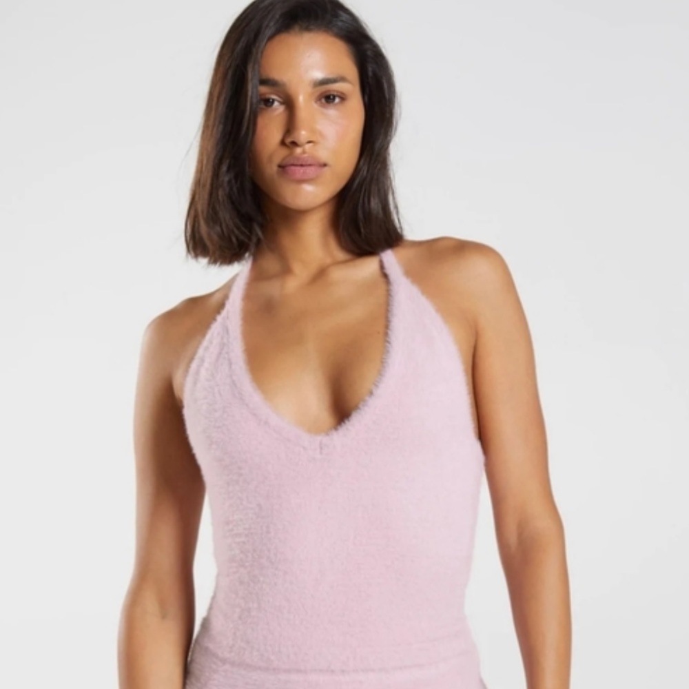 Gym shark x Whitney eyelash top